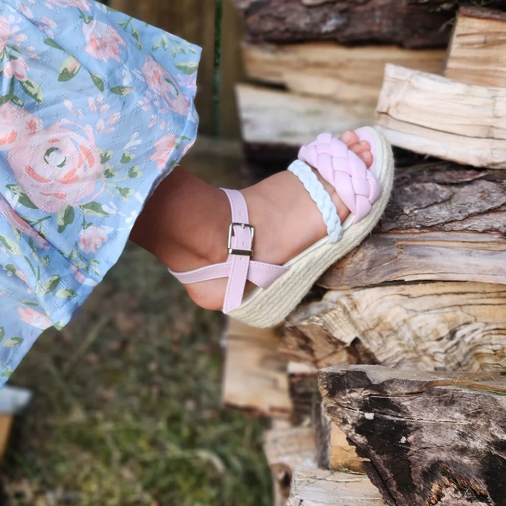 NIB Two Pretty Girls Pink & White Braided Espadrille Wedge Sandal